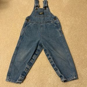 OshKosh B’gosh toddler bib overalls i believe 2T tag but check measureme…